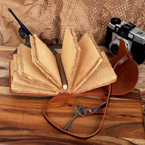 Miniatura 5 de Diario de cuero para mujeres y hombres, Cuaderno de papel con borde envejecido de 180 GSM, Diario en blanco del Libro de las Sombras, Diario Marrón