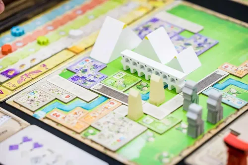 Miniatura 4 de Juego de mesa de estrategia World Wonders de Arcane Wonders Construye puntos de referencia icónicos, compite estratégicamente para 1 a 5