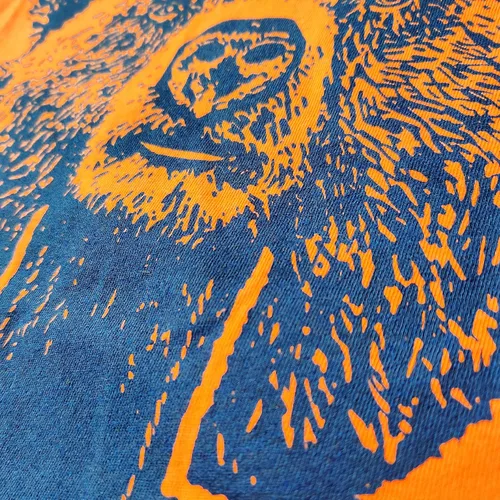 Miniatura 4 de Camiseta estampada a mano con diseño de oso
