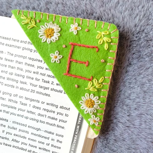 Miniatura 40 de Marcapáginas de esquina bordadas a mano personalizadas, Marcadores para mujeres, Marcador personalizado para los amantes de los libros, lindo Verde