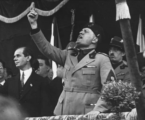 Miniatura 4 de 1938-1942 Moneda de 2 Liras de la Era de Mussolini de Tamaño Grande. Aliado Alemán de la WW2. Níquel de Cobre Calificado por el Vendedor. Condición