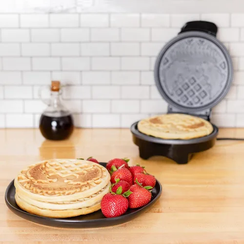 Miniatura 4 de Uncanny Brands Marvel Venom Waffle Maker -Máscara de Spidey en tus gofres- Plancha para gofres