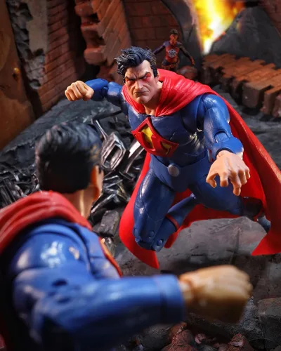 Miniatura 2 de McFarlane Toys - DC Multiverse Superman vs Superman de la Tierra-3 con Atomica 7in Figura 2pk