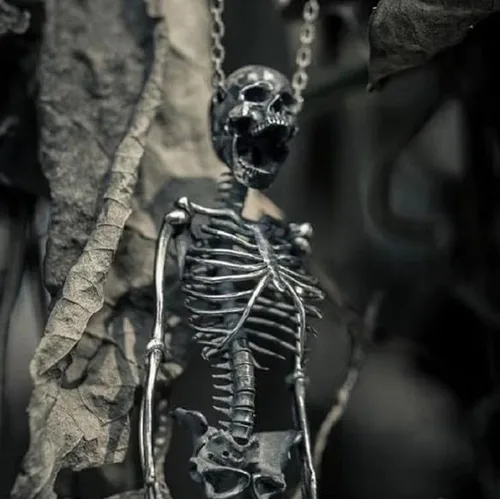 Miniatura 2 de Dije de esqueleto plateado de cuerpo completo, colgante de esqueleto humano espeluznante, collar con colgante de esqueleto de Halloween, regalo
