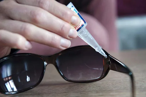 Miniatura 5 de Loctite Super Glue - Botella líquida de cuello largo, transparente, botella de 0.18 onzas líquidas, 1 paquete – Superpegamento para plástico