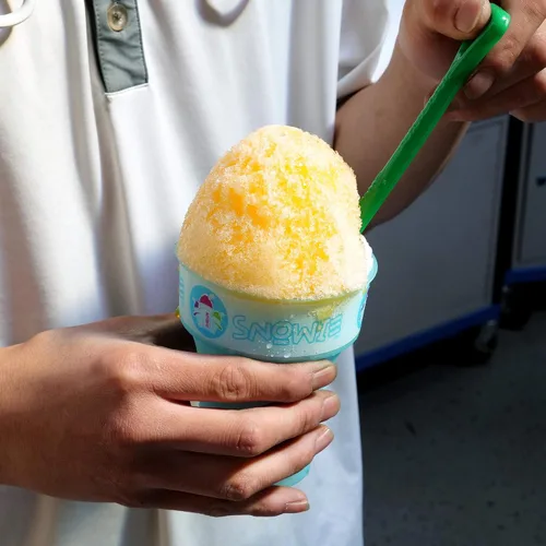 Miniatura 7 de Snowie Ultimate Shaved Ice Party Pack - Jarabes de cono de nieve con botellas, tazas y palas de nieve