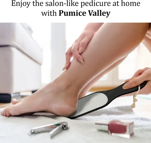 Miniatura 7 de Limpiador de pies de piedra pómez – Lima de pedicura con mango para piel seca y muerta – Removedor de callos para pies – Raspador de pies – Cepillo