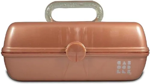 Miniatura 19 de Caboodles Pretty in Petite - Caja de maquillaje de dos tonos rosa sobre lavanda, caja organizadora de plástico duro, 2 bandejas giratorias, espejo