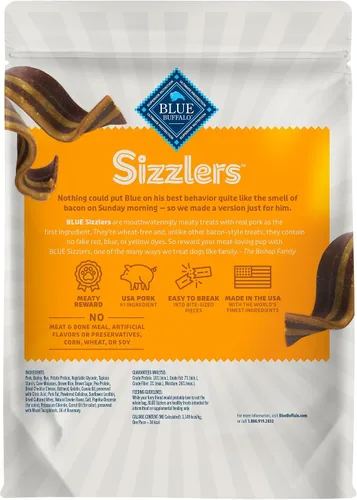 Miniatura 2 de Blue Buffalo Sizzlers Golosinas para perros estilo tocino con cerdo real de Estados Unidos, sabor cheddar, bolsa de 15 onzas