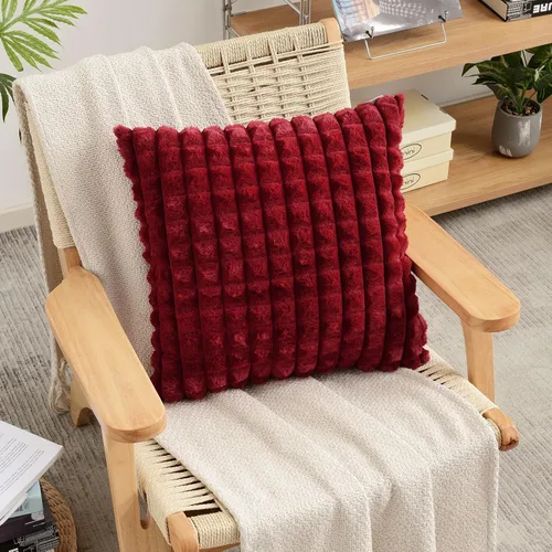 Miniatura 5 de FUTEI Juego de 2 fundas de almohada decorativas burdeos de 22 x 22 pulgadas, fundas de cojín cuadradas color rojo vino, a cuadros de piel sintética