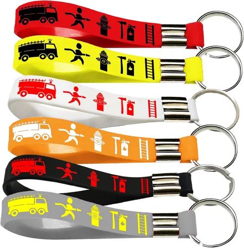 Miniatura 4 de CupaPlay 24 llaveros de goma para camiones de bomberos, suministros de fiesta de camiones de bomberos, bomberos, carreras, trabajadores