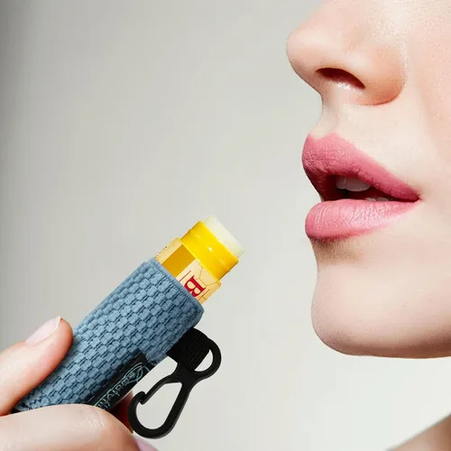 Miniatura 6 de Beautyflier Lindo llavero elástico para bálsamo labial, funda para lápiz labial, soporte de manga para lápiz labial para Burts Bees Chapstick, Negro