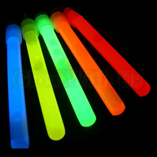 Varillas incandescentes al por mayor, 50 barras de luz de 4 pulgadas. Colores brillantes surtidos, ¡a los niños les encantan! Brillan 8-12 horas,