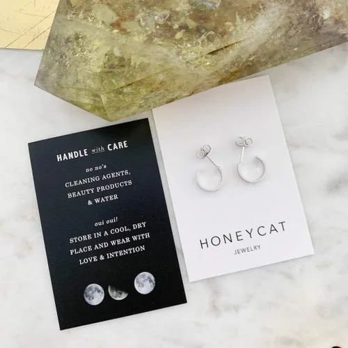 Miniatura 4 de HONEYCAT Huggie Hoops Pendientes en oro, oro rosa o plata Joyería minimalista y delicada