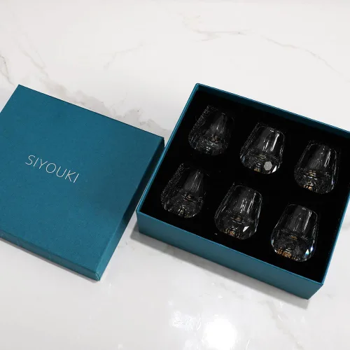 Miniatura 6 de SIYOUKI Juego de vasos de chupito de cristal 0.5oz, decorado con copos de hoja de oro de 24K, sin plomo, juego hecho a mano adecuado para MaoTai