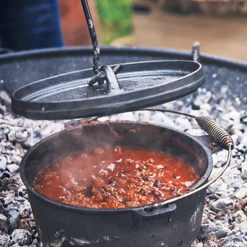 Miniatura 5 de Cuisiland Horno holandés de hierro fundido de 12 cuartos de galón con tapa de labio y asa de fianza – Olla grande pre-sazonada para cocinar al aire