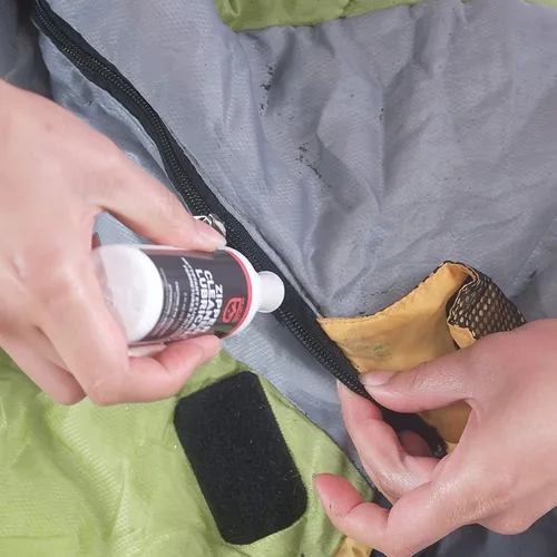 Miniatura 7 de GEAR AID Limpiador y lubricante para cremalleras para trajes de neopreno, tiendas de campaña y bolsas, 2 fl oz, paquete de 2