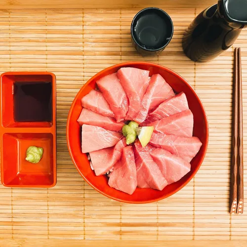 Miniatura 5 de Juego de 4 tazas de sake de porcelana de estilo japonés, juego de tazas pequeñas de cerámica para sake caliente o frío, tazas de sake tradicionales