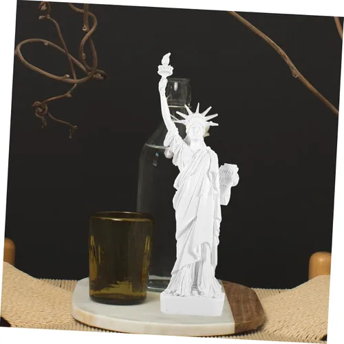 Miniatura 6 de Yardwe Estatua de resina modelo New York Souvenir Lady Figurine Mesa Diseño Decoración Artware