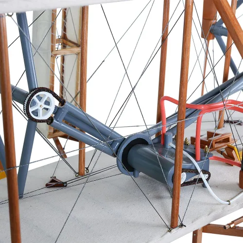 Miniatura 4 de Old Modern Handicrafts 1903 Wright Brother Flyer - Escala 1:10 - Modelo de avión - Modelo de avión de madera de calidad de museo para el hogar