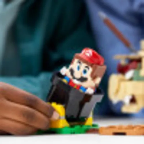 Miniatura 6 de LEGO Kit de construcción de 1,152 piezas de dirigible de Super Mario Bowser, revela el interior detallado, incluye Kamek, llave rocosa, Goomba