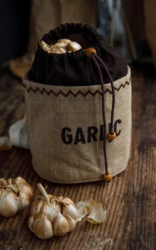 Miniatura 5 de Natural Elements KitchenCraft Bolsa de almacenamiento de ajo ecológico con cordón, yute / 100% algodón