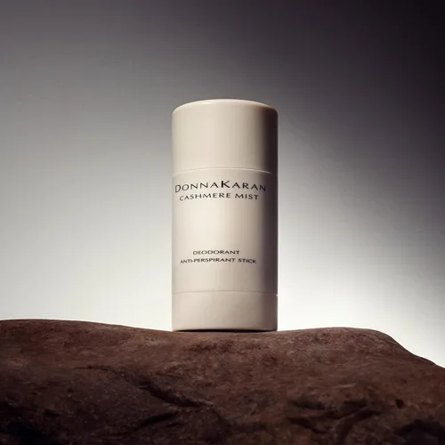 Miniatura 5 de Donna Karan Cashmere Mist Desodorante antitranspirante en barra para mujer, tamaño de viaje, 1.0 onzas.