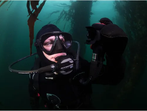 Miniatura 3 de Atomic Aquatics SubFrame - Máscara de buceo con lentes ultra transparentes
