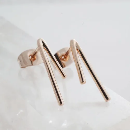 Miniatura 3 de HONEYCAT Lucy Tiny Drop Bar - Pendientes en oro, oro rosa o plata, joyería minimalista y delicada