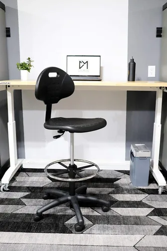 Miniatura 2 de Taburete ergonómico resistente de dibujo negro, fácil de limpiar, más grande (20") Adj. reposapiés y base (26") en el mercado. Rango Seat Ht