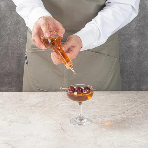 Miniatura 5 de Restaurantware Bar Lux - Botella amarga de 3.5 onzas, 1 vaso amargo de grado profesional, con tapa Dasher chapada en cobre para cócteles o postres