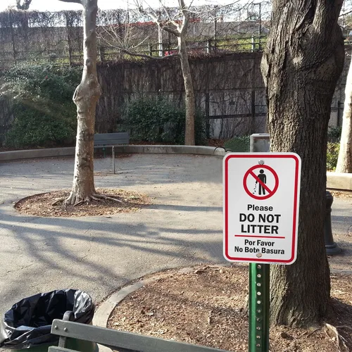 Miniatura 3 de SmartSign Letrero bilingüe de metal con texto en inglés "Please Do Not Litter - Por Favor No Bote Basura" de 18 x 12 pulgadas, aluminio laminado a