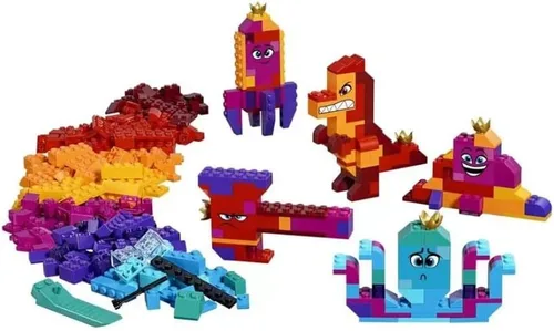 Miniatura 3 de LEGO The Movie 2 Queen Watevra's Build Whatever Box! 70825 Juguete de simulación y kit de construcción creativo para niñas y niños (455 piezas)