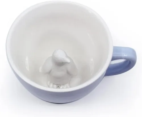 Miniatura 2 de Creature Cups - Taza de cerámica de pingüino – Taza de café azul hielo de 11 oz con pingüino 3D oculto en el interior – Regalo único para amantes