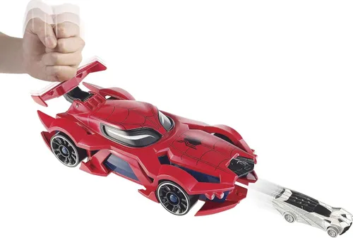 Miniatura 3 de Hot Wheels Marvel Spider-Man Lanzador de coche web con ojos activados por movimiento y coche de juguete de personaje a escala 1:64