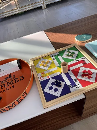 Miniatura 6 de Madera de pino hecha a mano hecha a mano 2 en 1 Ludo serpientes magnéticas y escaleras juego de mesa de viaje completo para adultos y familia