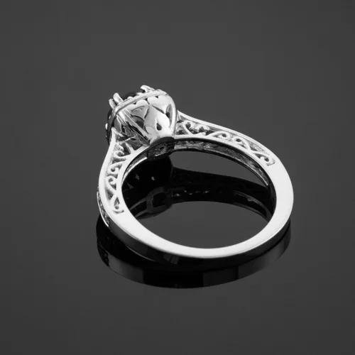 Miniatura 2 de Anillo de compromiso de oro blanco de 10 k con halo de diamantes y piedra natal de agosto (talla 7), Oro, blanco, oro blanco de 10 k, Peridoto