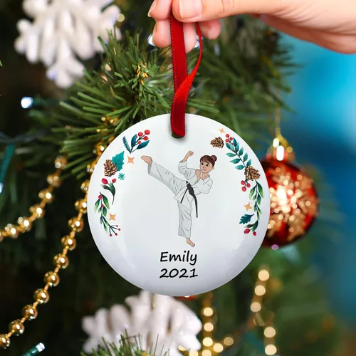Miniatura 3 de Adorno personalizado de árbol de Navidad de chica morena de karate, adorno de judo