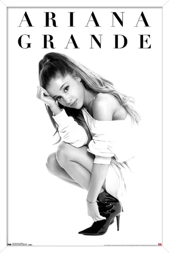 Miniatura 12 de Ariana Grande - Póster de pared de luna de miel, 22.4 pulgadas de largo x 14.7 pulgadas de ancho, versión enmarcada en madera de granero