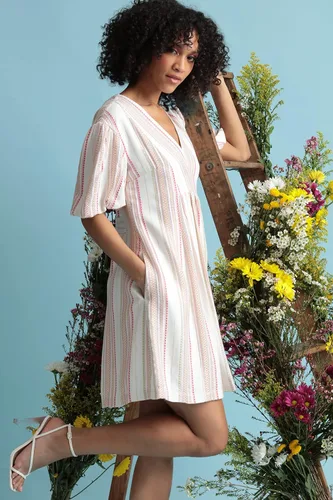 Miniatura 4 de Maggy London Minivestido con cuello en V y hombros caídos