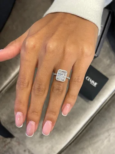 Miniatura 4 de Anillo de compromiso de moissanita de corte radiante de 3 quilates para mujer, en oro blanco de 14 k (G-H, VVS, 3.35 CTW), anillo de compromiso