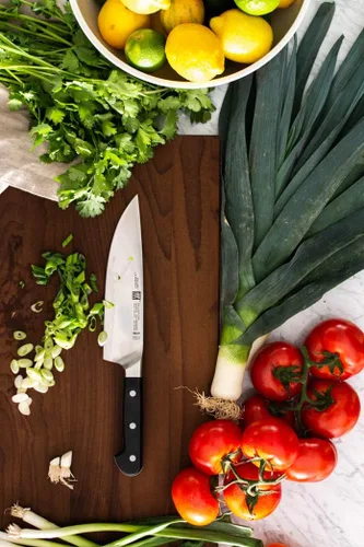 Miniatura 6 de Henckels Zwilling Pro - Cuchillo de chef de 8 pulgadas