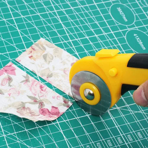 Miniatura 4 de Cortador giratorio de 45 mm Cortador automático de tela con cuchillas de cambio rápido y traba de seguridad para acolchado, costura, manualidades