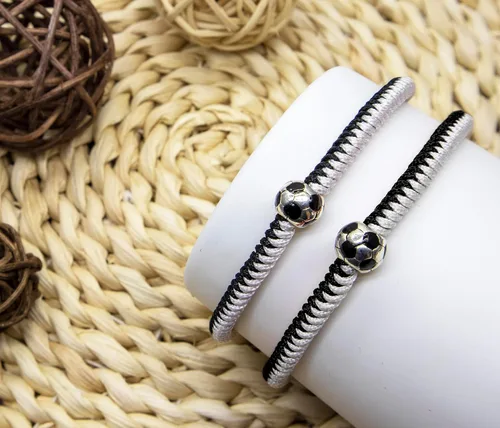 Miniatura 15 de MANYC - Pulseras de fútbol para hombres, mujeres y niños, accesorios elegantes para fanáticos del fútbol, regalos de espíritu de equipo para niños
