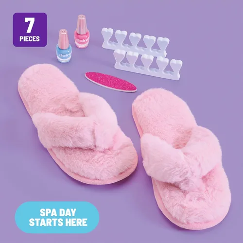 Miniatura 4 de Claire's Kit de pedicura para niños, juego de spa en casa de 7 piezas con pantuflas peludas, esmalte de uñas, separadores de dedos y lima de uñas