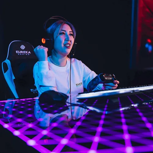 Miniatura 2 de EUREKA ERGONOMIC Escritorio LED RGB para juegos, sincronización de música, luces de escritorio de vidrio templado, 43 pulgadas, GTG I43, mesa