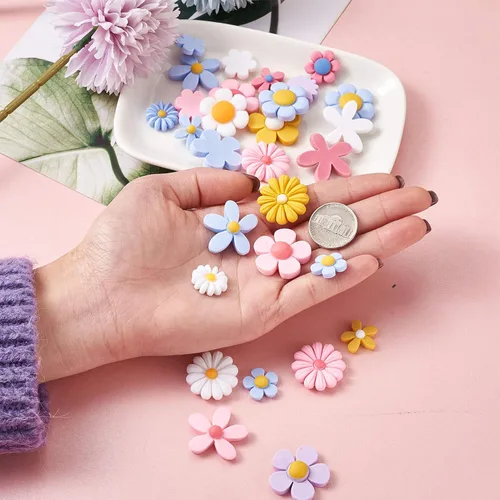 Miniatura 4 de Pandahall - 240 piezas de cabujones de resina de flores opacas con parte trasera plana sin perforar, cuentas autoadhesivas de girasol