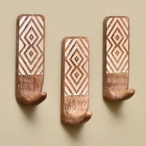 Miniatura 12 de Indian Shelf Ganchos de pared adhesivos de madera bohemios para colgar abrigos, llaves, correa, sombrero, toallero, bonito soporte para llaves