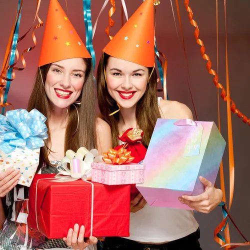 Miniatura 7 de Paquete de 4 bolsas de regalo con asas, bolsas de regalo de tamaño mediano degradado con purpurina con papel de seda, bolsa colorida de regalo