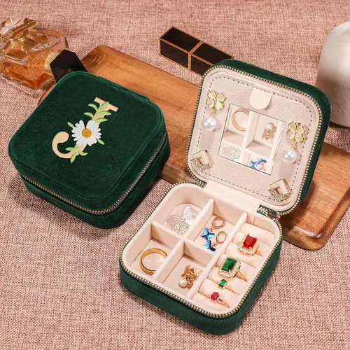 Miniatura 3 de GSPY Joyero de viaje de terciopelo, estuche de viaje pequeño, joyero personalizado con inicial, organizador de joyas de viaje, regalos